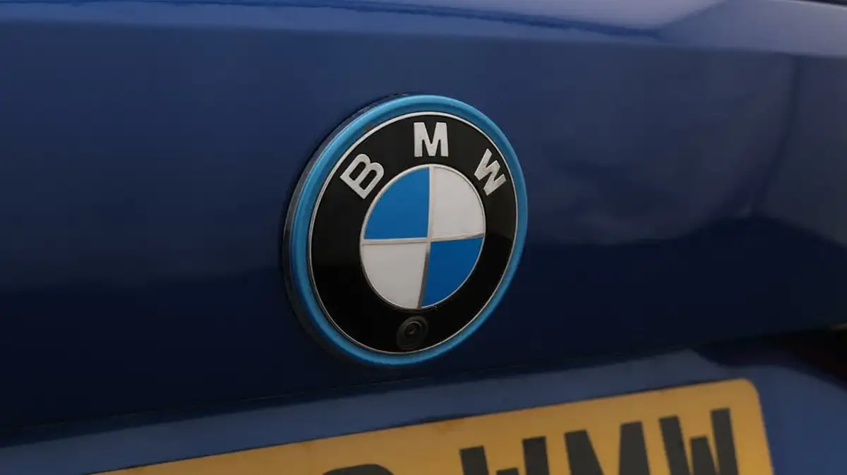2022-bmw-i4-e-edrive40-m-sport-big-22