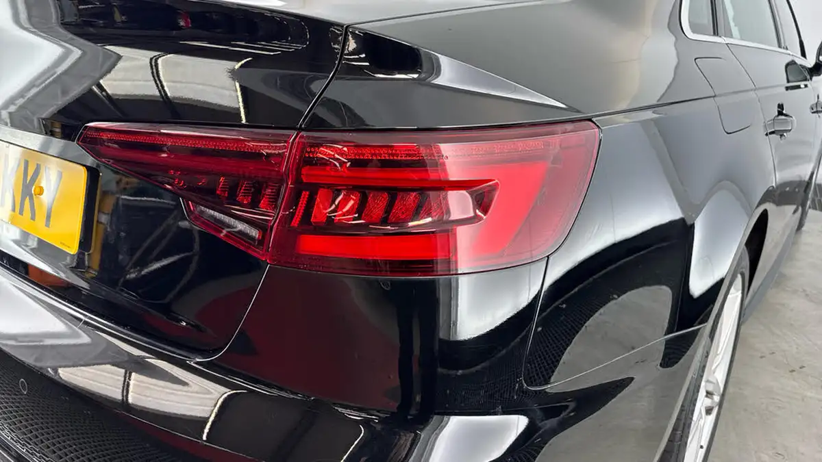 2018-audi-a4-14-tfsi-s-line-big-23