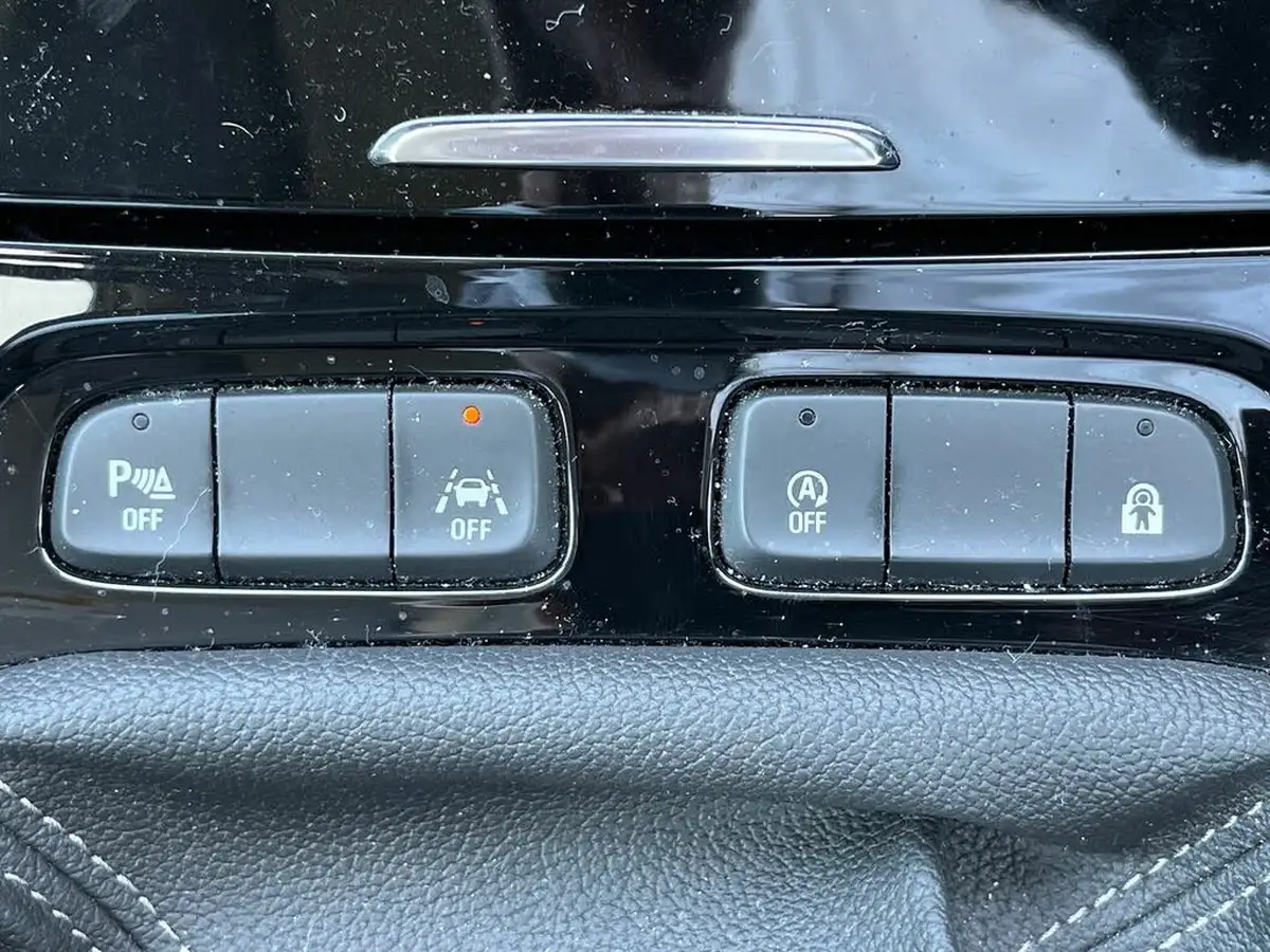 2022-vauxhall-grandland-12-sri-big-20