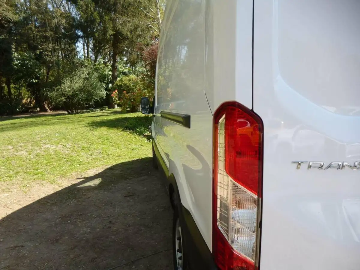 2022-ford-transit-20tdci-350-l3h2-leader-with-ac-chiller-big-10