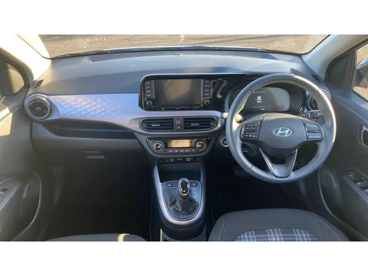 2024-hyundai-i10-12-premium-79ps-auto-big-9