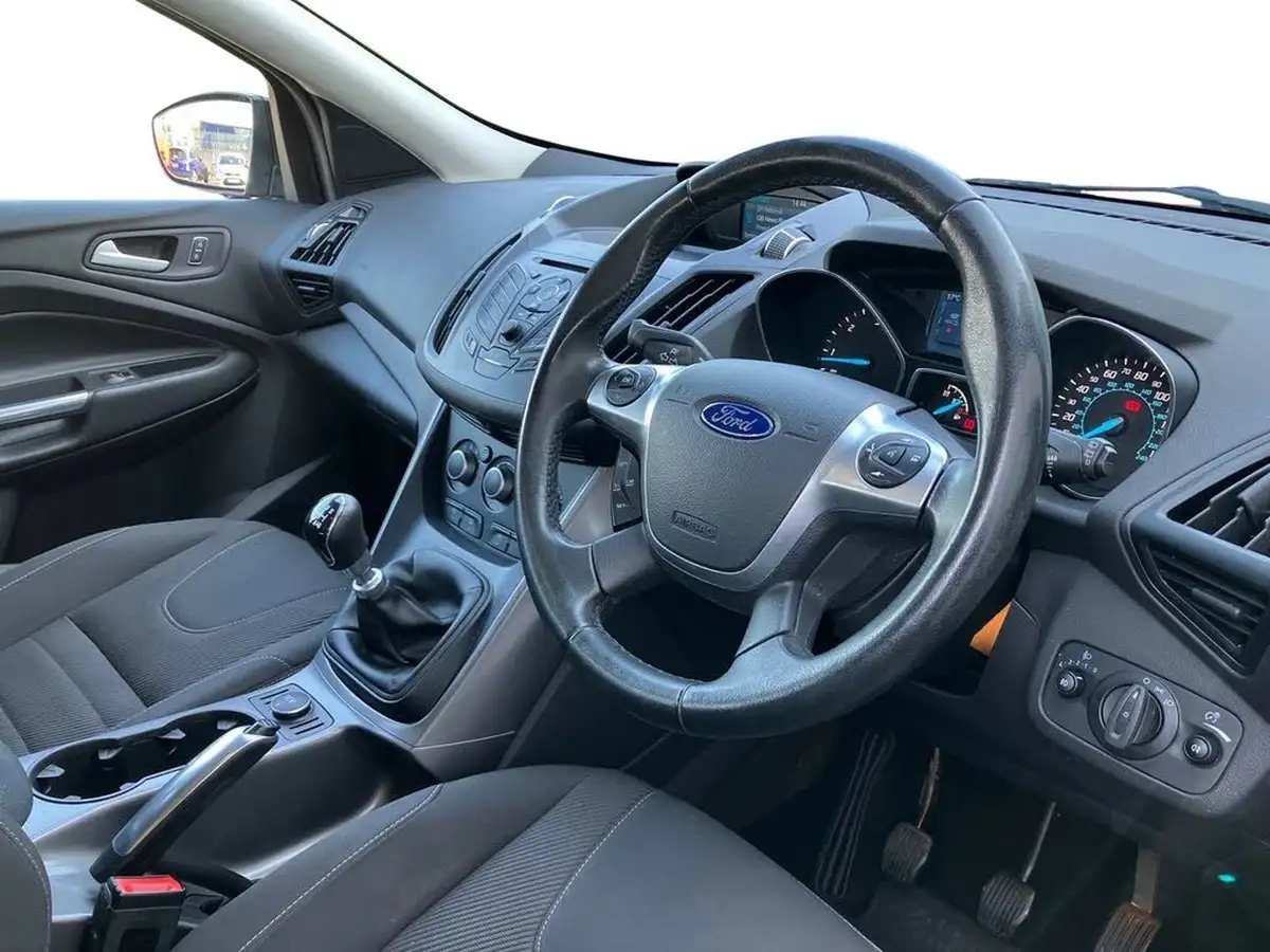 2016-ford-kuga-20tdci-zetec-big-7