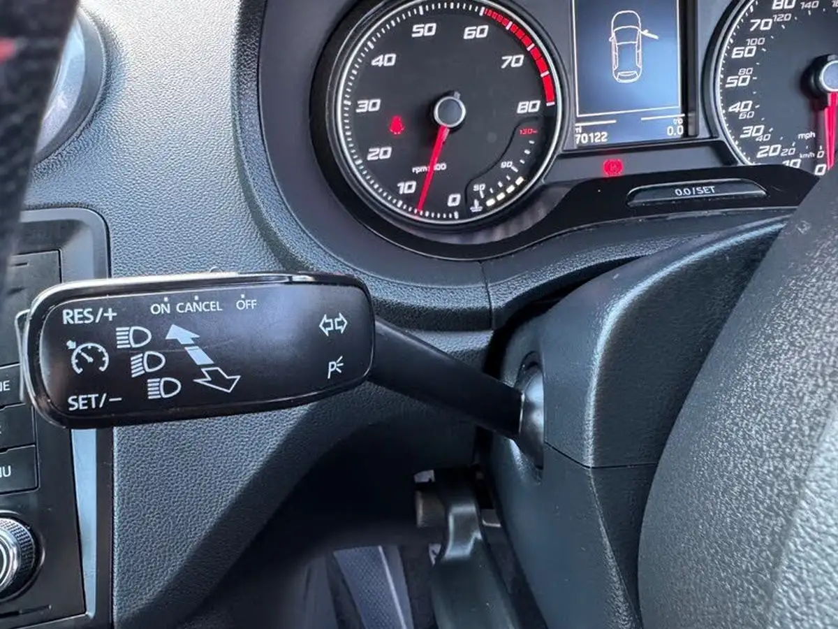2015-seat-ibiza-12-tsi-fr-hatchback-5d-big-32