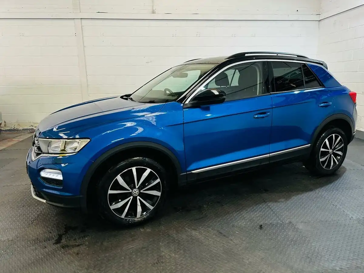 2019-volkswagen-t-roc-10-tsi-design-big-3