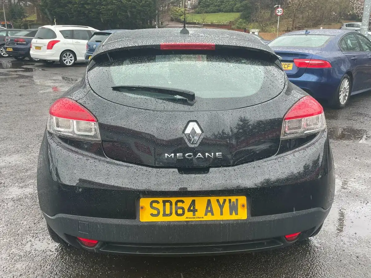 2014-renault-megane-15dci-dynamique-tom-tom-energy-ss-coupe-3d-big-4
