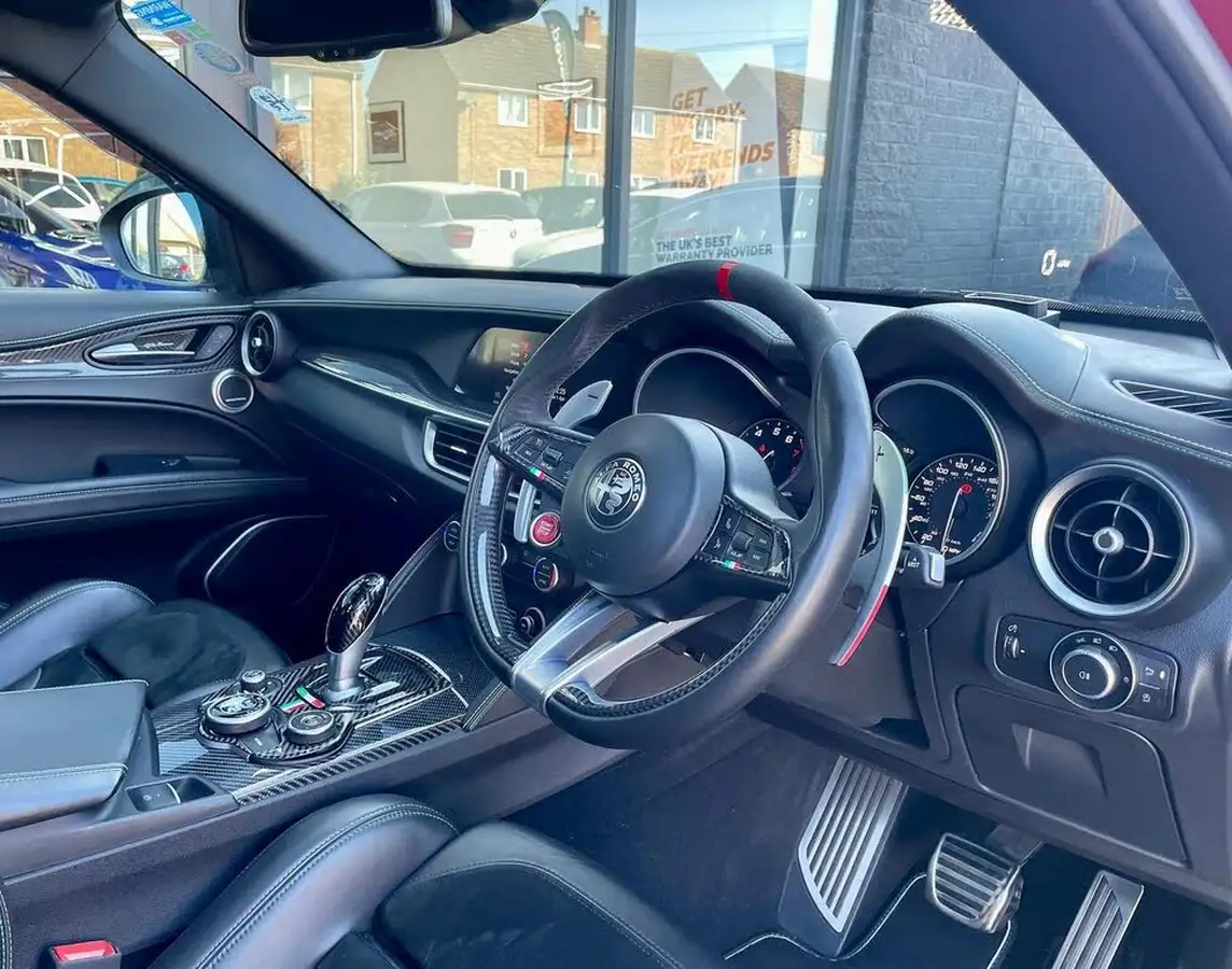 2018-alfa-romeo-stelvio-29-biturbo-quadrifoglio-big-41
