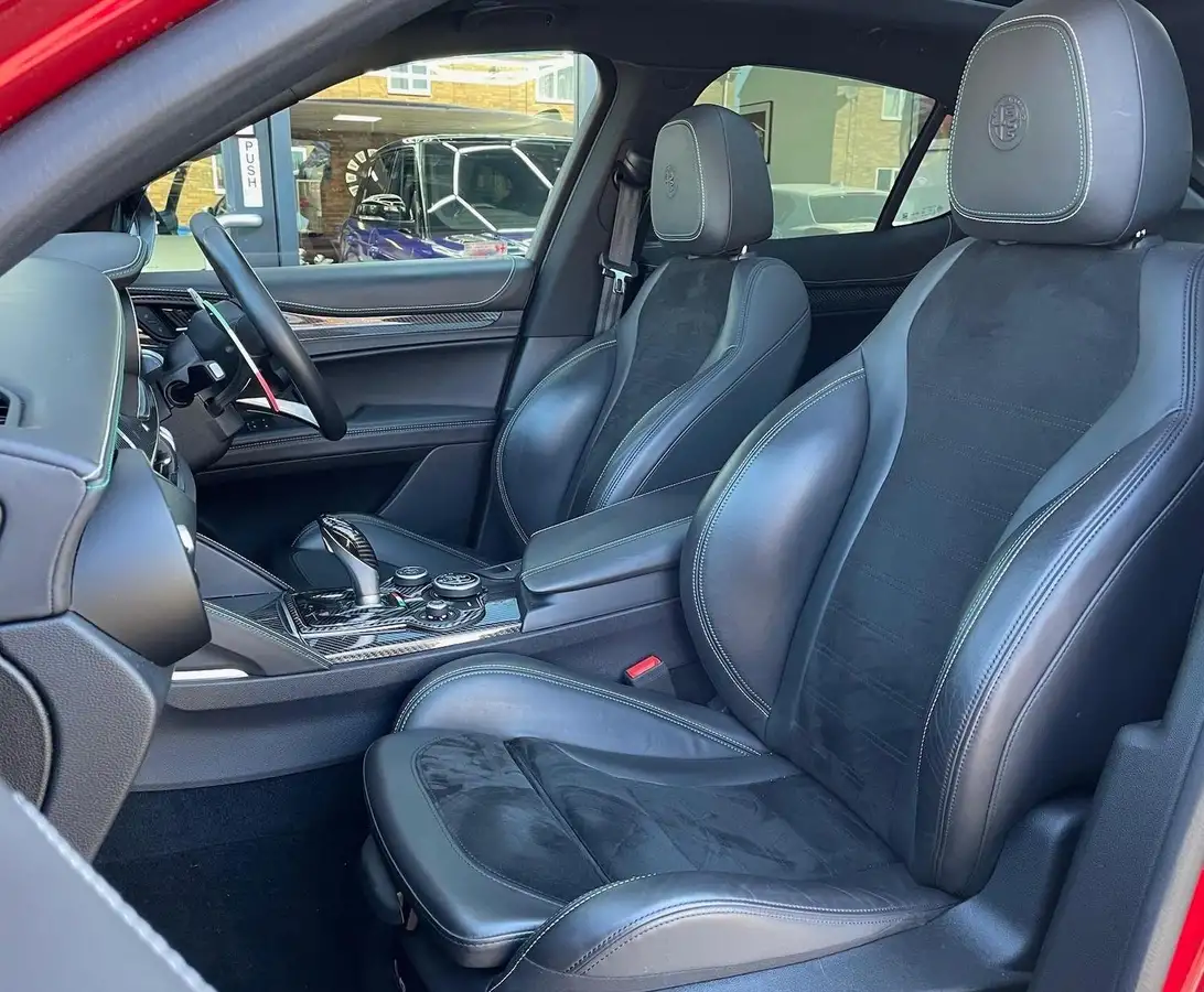 2018-alfa-romeo-stelvio-29-biturbo-quadrifoglio-big-17