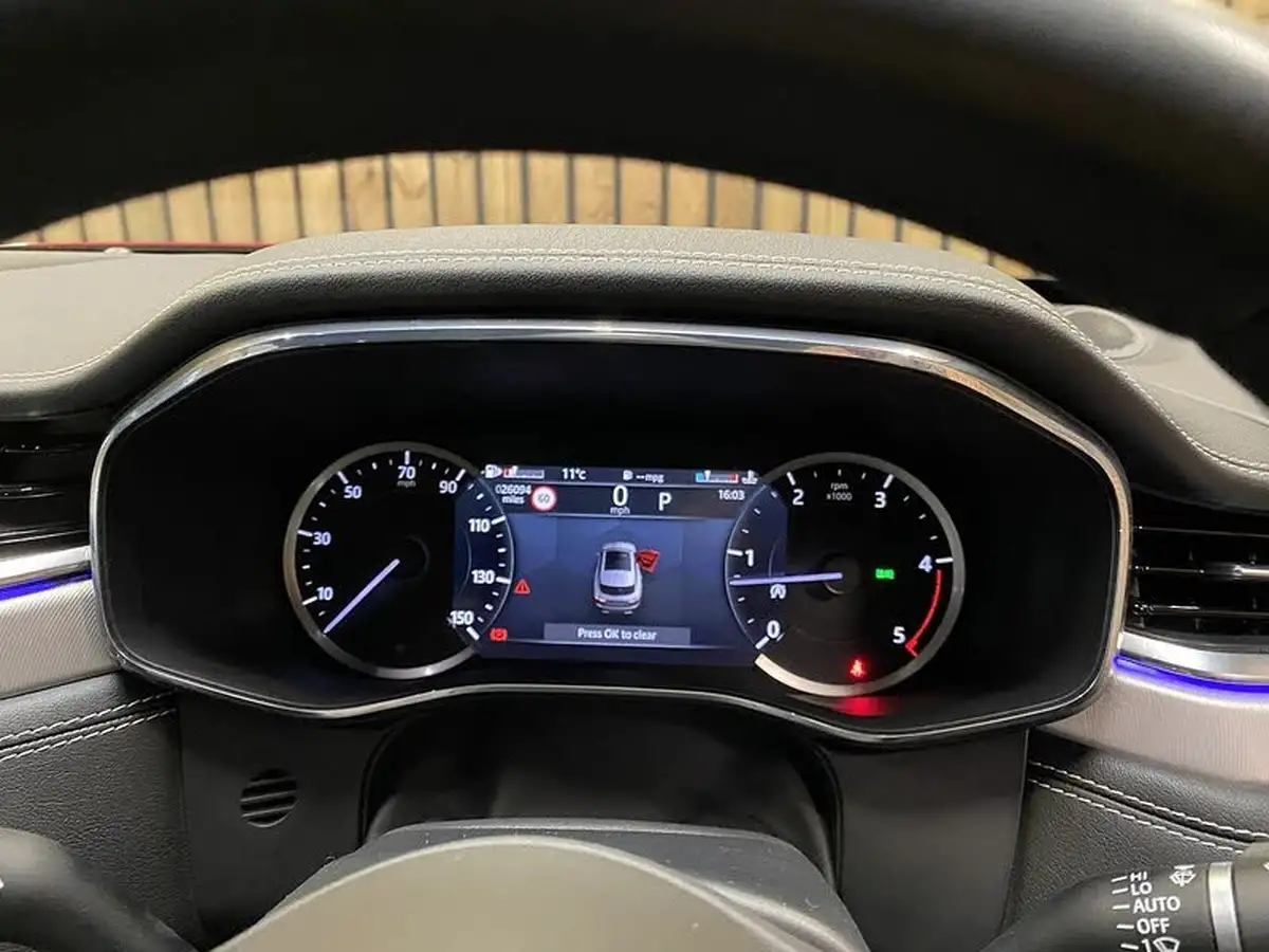 2023-jaguar-f-pace-20-d200-r-dynamic-s-big-41