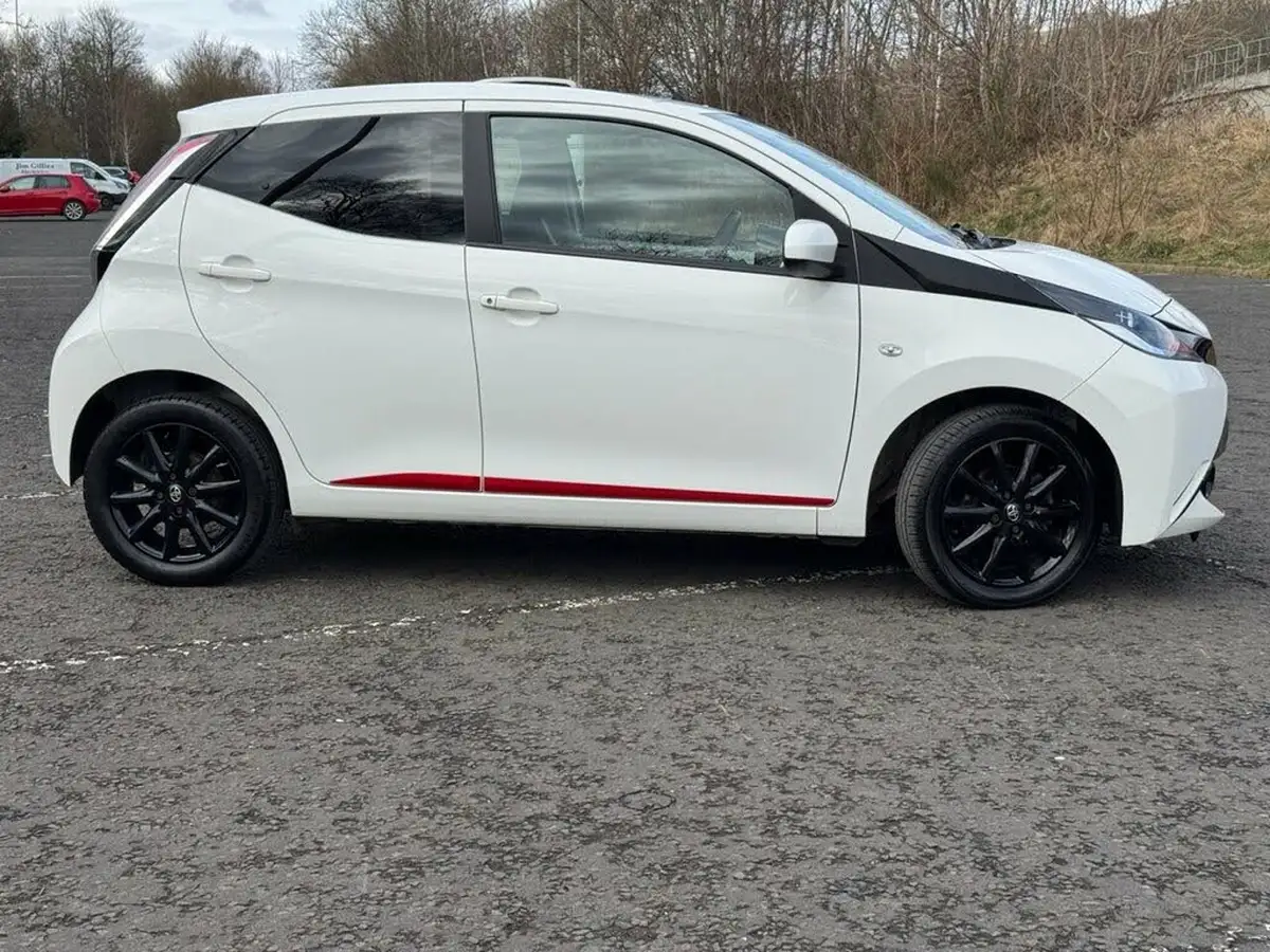 2018-toyota-aygo-10-vvt-i-x-press-71bhp-big-4