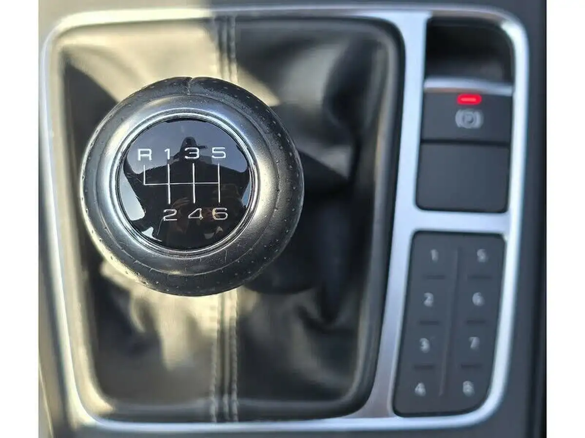2017-audi-a4-14-tfsi-s-line-big-9
