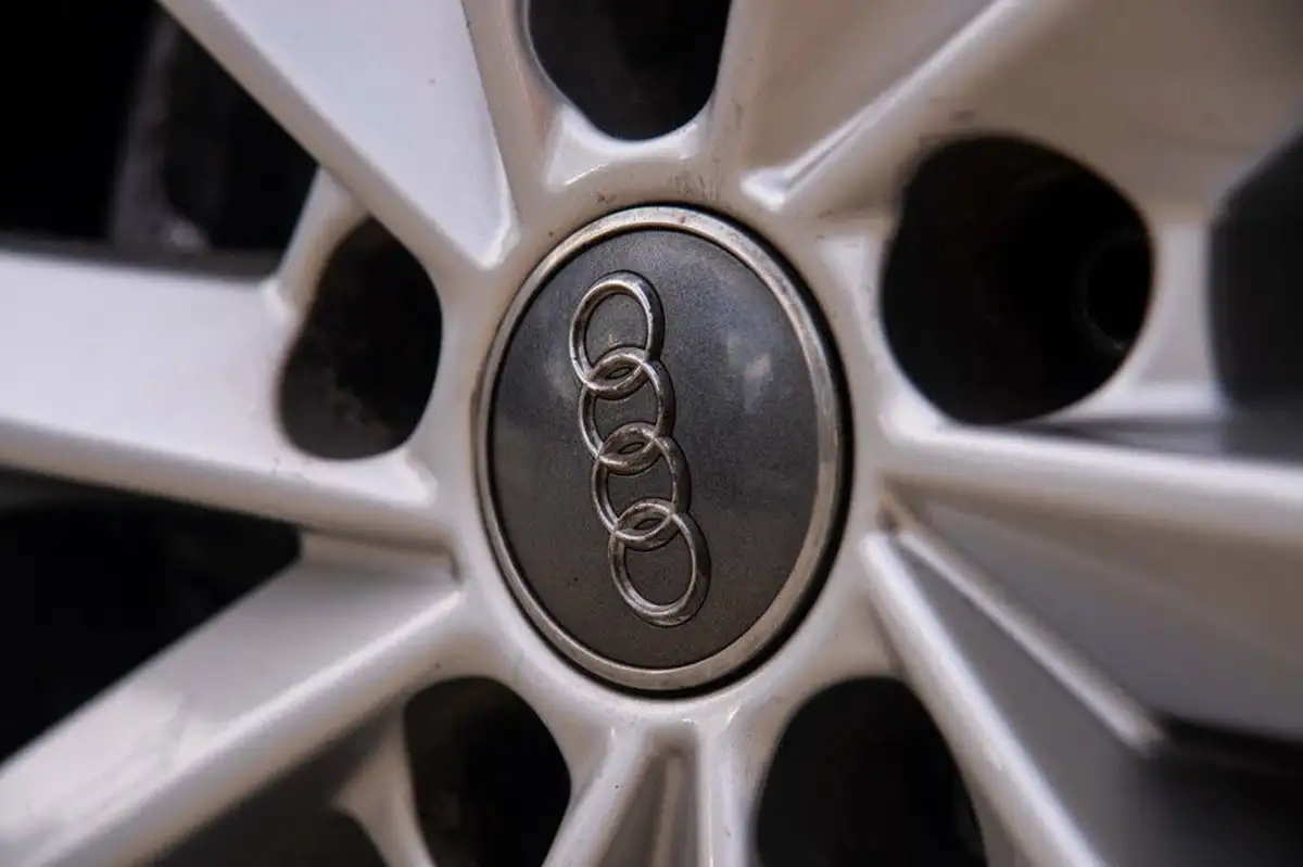 2016-audi-a4-avant-20-tfsi-se-s-tronic-big-36