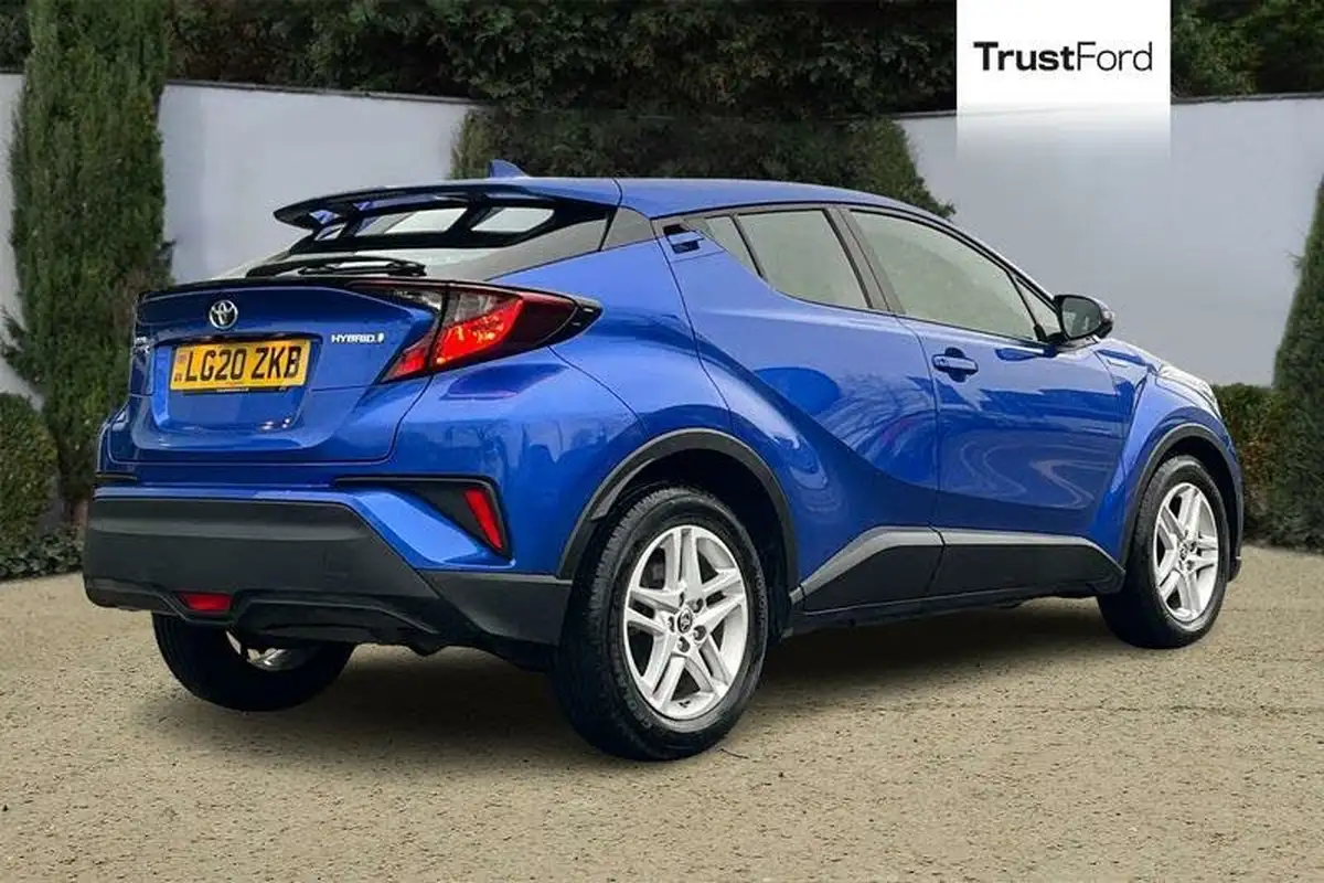 2020-toyota-c-hr-18-vvt-i-icon-parking-pack-big-3