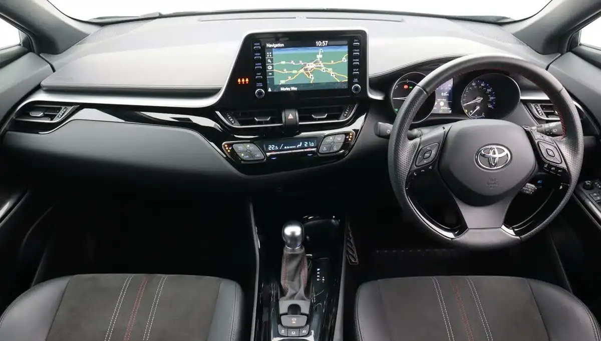 2021-toyota-c-hr-20-vvt-i-gr-sport-big-13