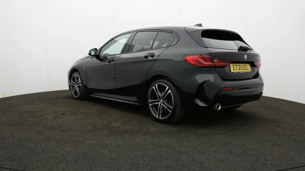 2021-bmw-1-series-15-118i-m-sport-lcp-dct-big-69