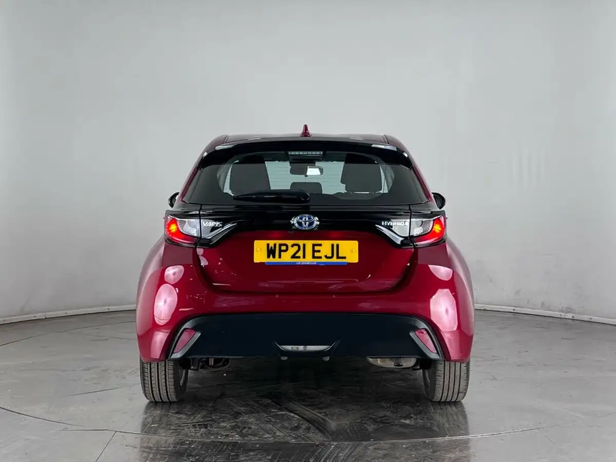 2021-toyota-yaris-15-vvt-i-icon-114bhp-hybrid-1490cc-e-cvt-big-4