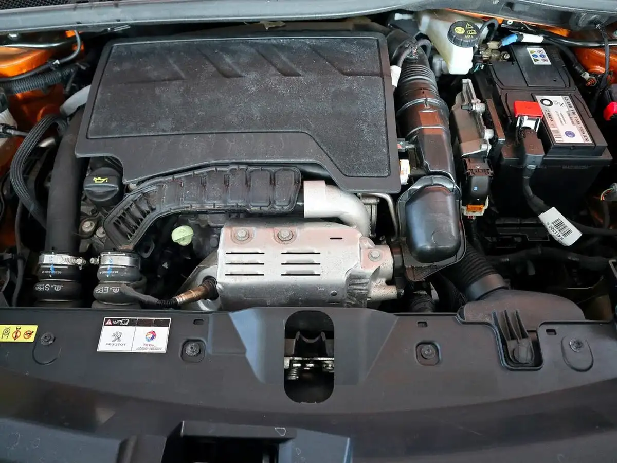 2022-peugeot-2008-suv-12-puretech-gt-eat8-big-42