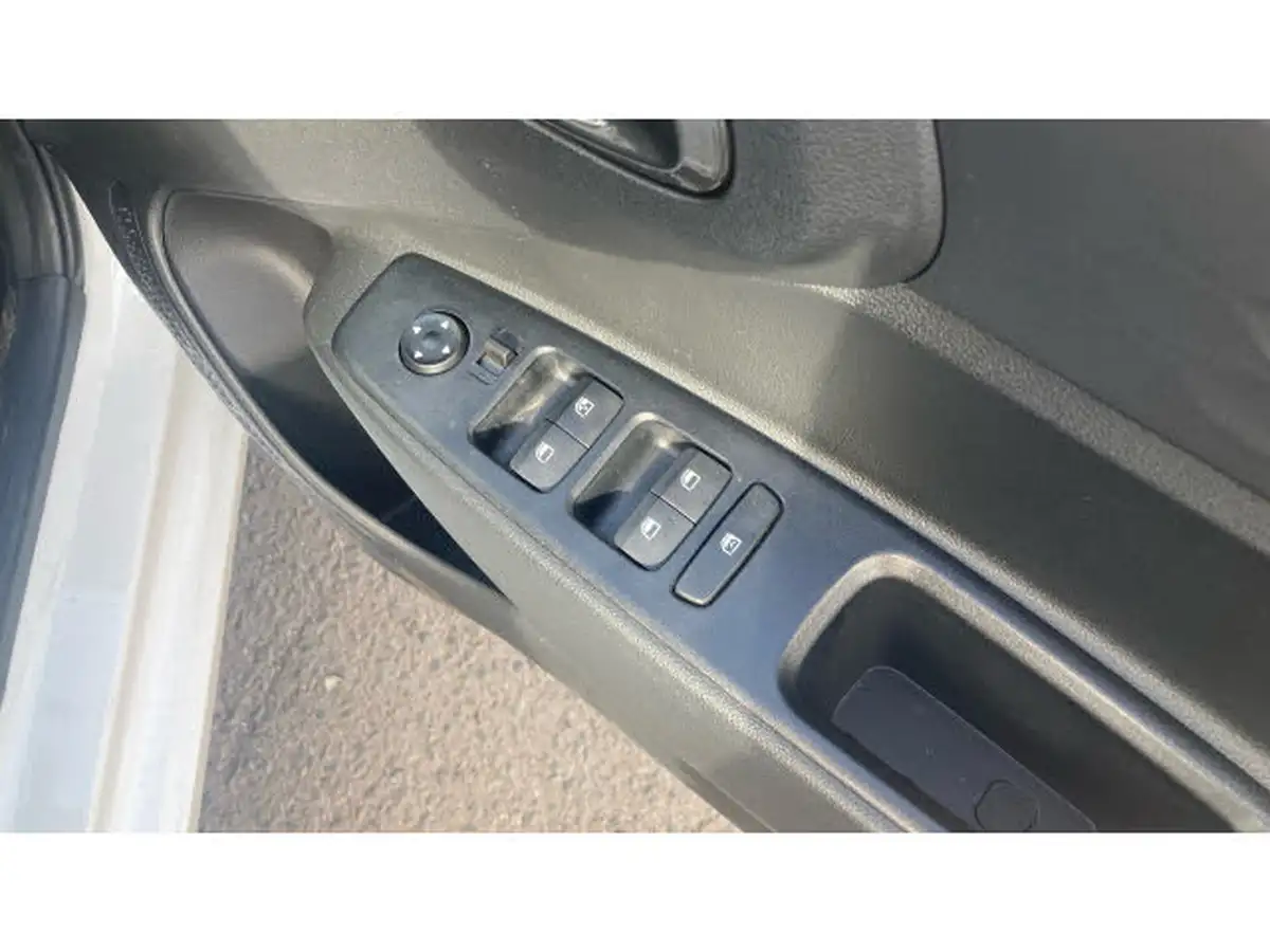 2025-hyundai-i10-10-advance-63ps-big-22