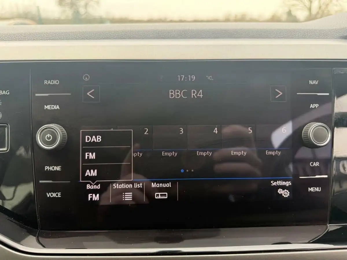 2019-volkswagen-polo-10-tsi-se-tech-edition-big-22