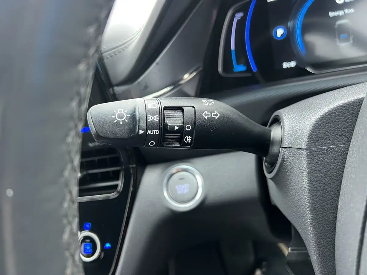 2019-hyundai-ioniq-e-premium-se-electric-100kw-big-37
