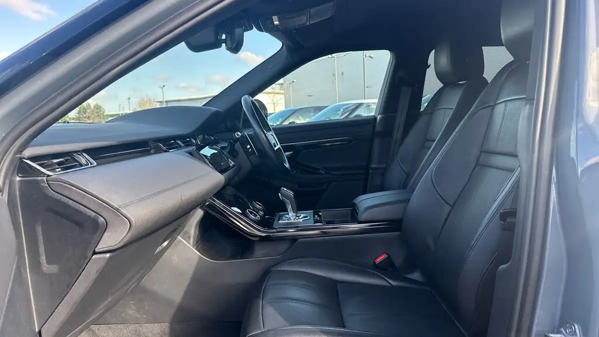 2022-land-rover-range-rover-evoque-15-p300e-r-dynamic-se-big-2