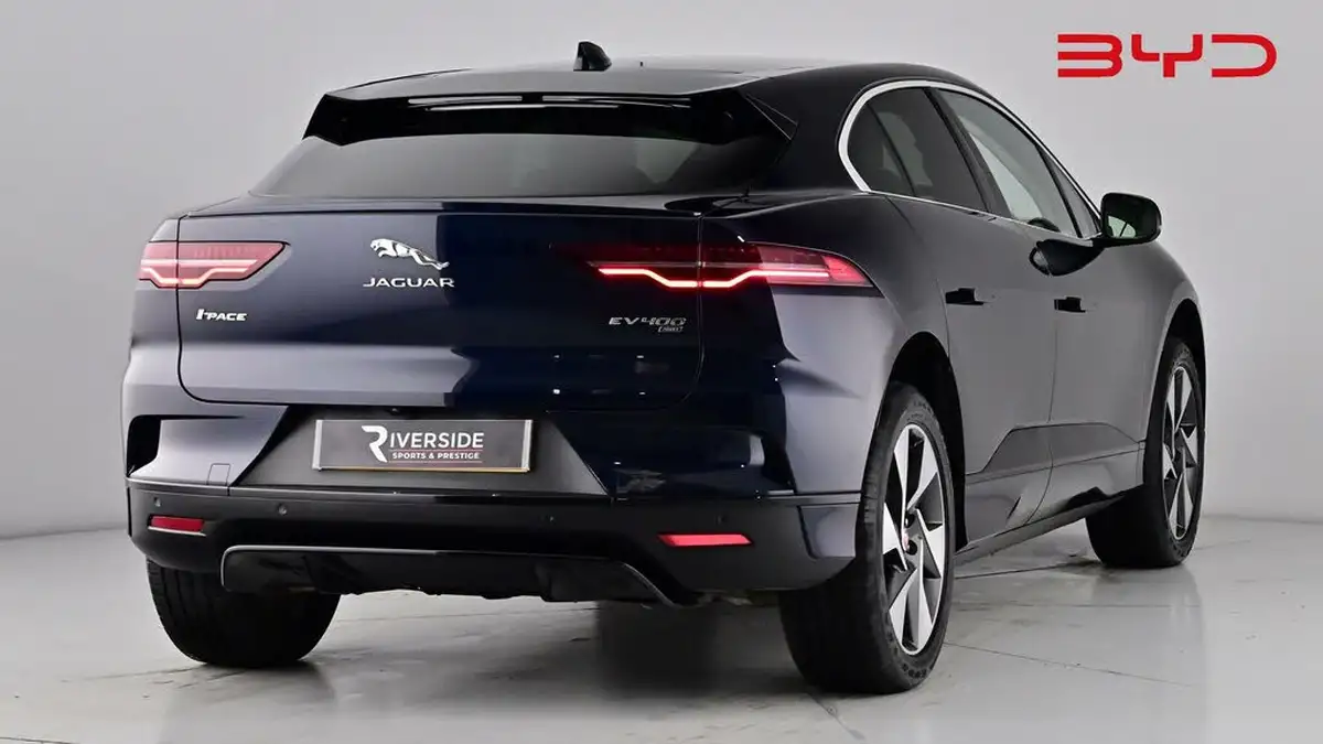 2022-jaguar-i-pace-ev400-se-big-6