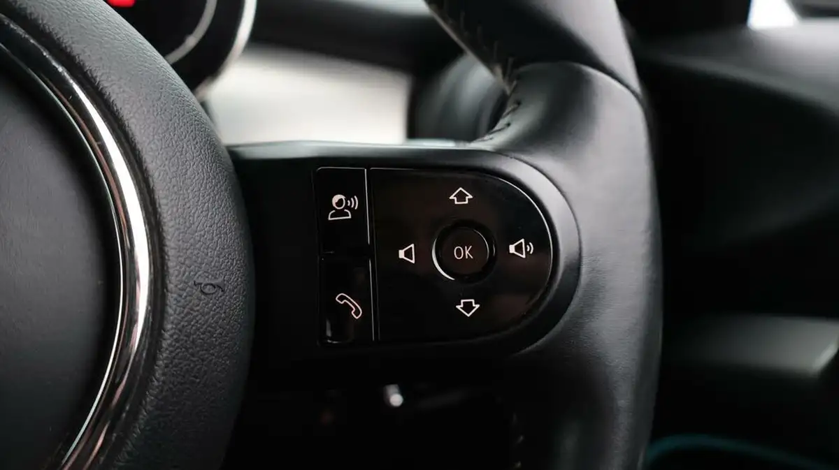 2021-mini-cooper-15-cooper-exclusive-hatchback-5d-big-25