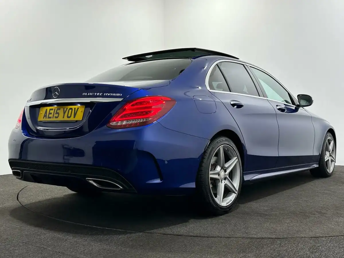 2015-mercedes-benz-c-class-21cdi-c300-amg-line-premiumss-saloon-4d-big-48