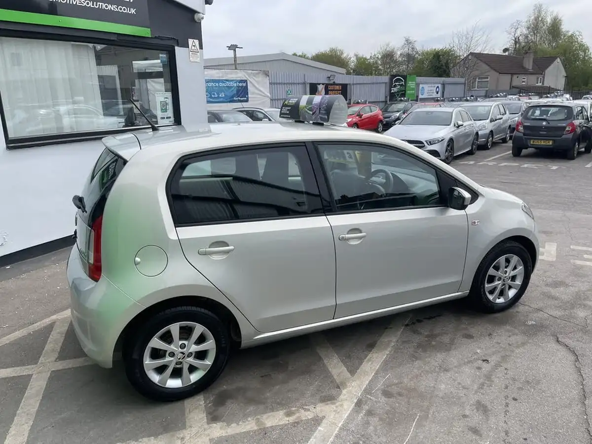 2015-skoda-citigo-10-elegance-60ps-greentech-5d-big-7