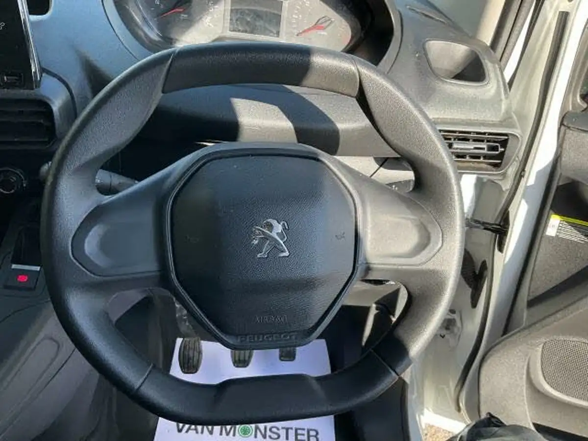 2021-peugeot-partner-15-bluehdi-950-professional-100ps-eu6dt-long-panel-big-14