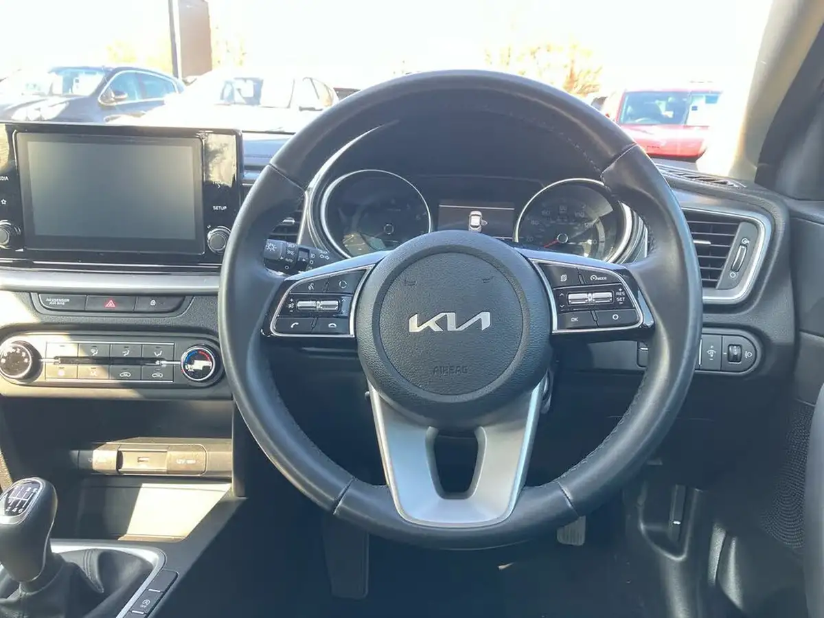2022-kia-xceed-10-t-gdi-2-big-14