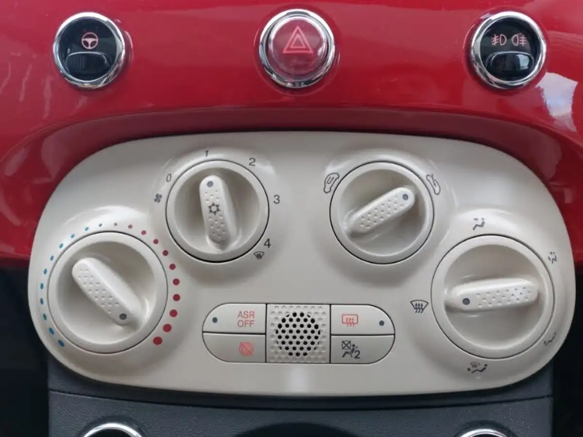 2021-fiat-500-10-dolcevita-big-11