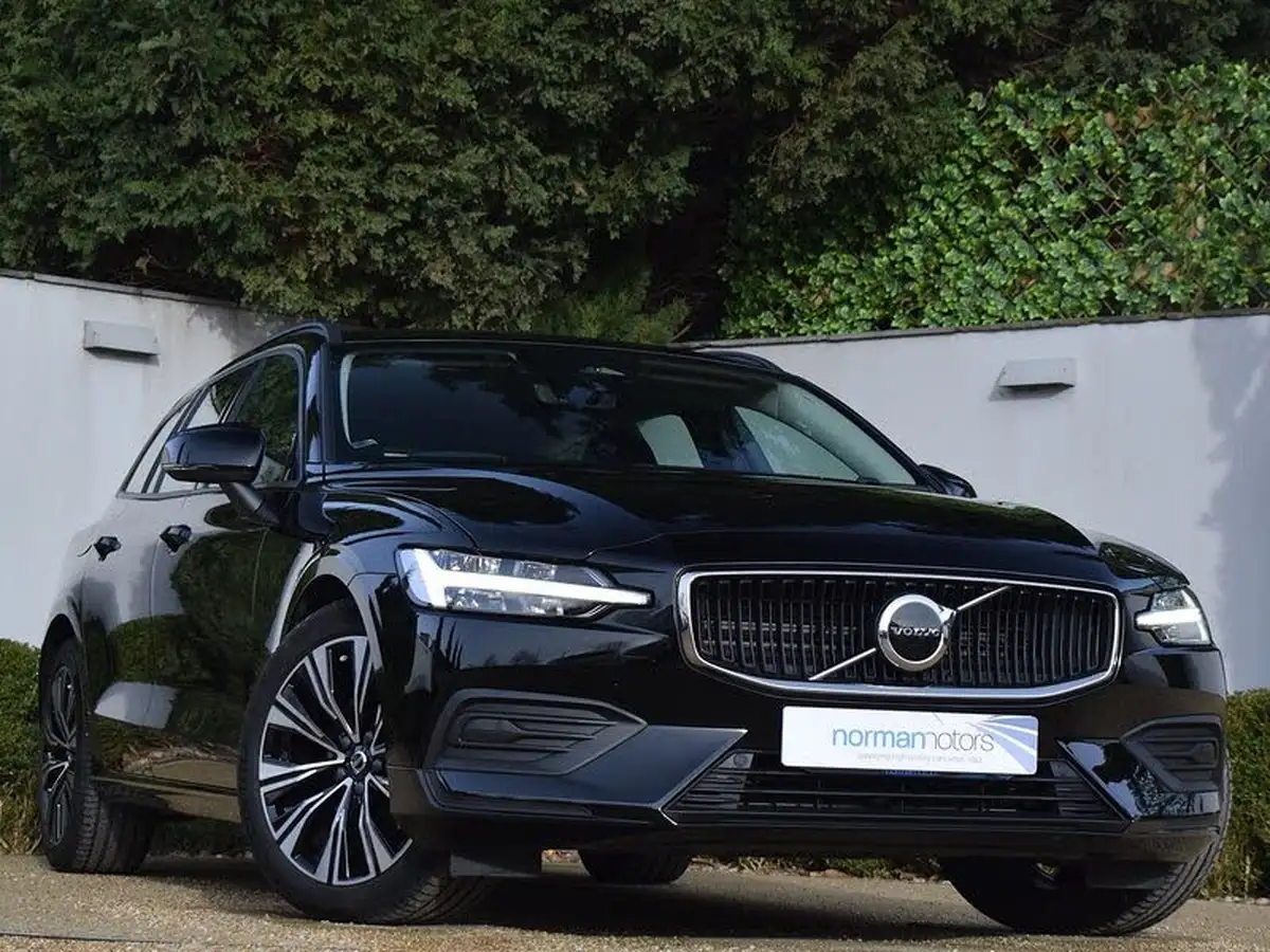 2022-volvo-v60-20-b3-core-big-4