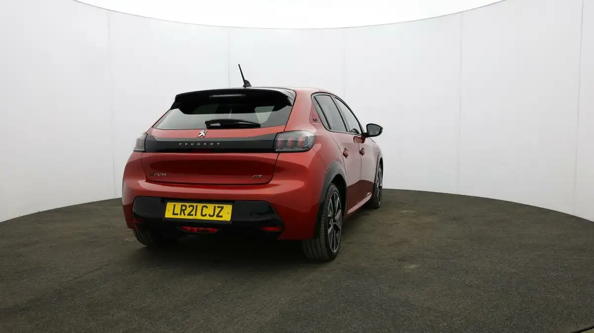 2021-peugeot-208-e-gt-premium-big-54