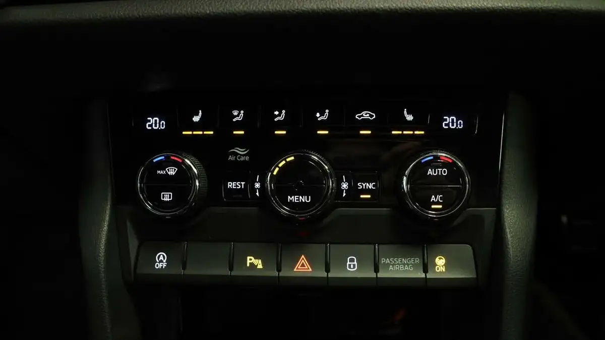2019-skoda-kodiaq-20tdi-sportline-190ps-seats-scr-dsg-big-10