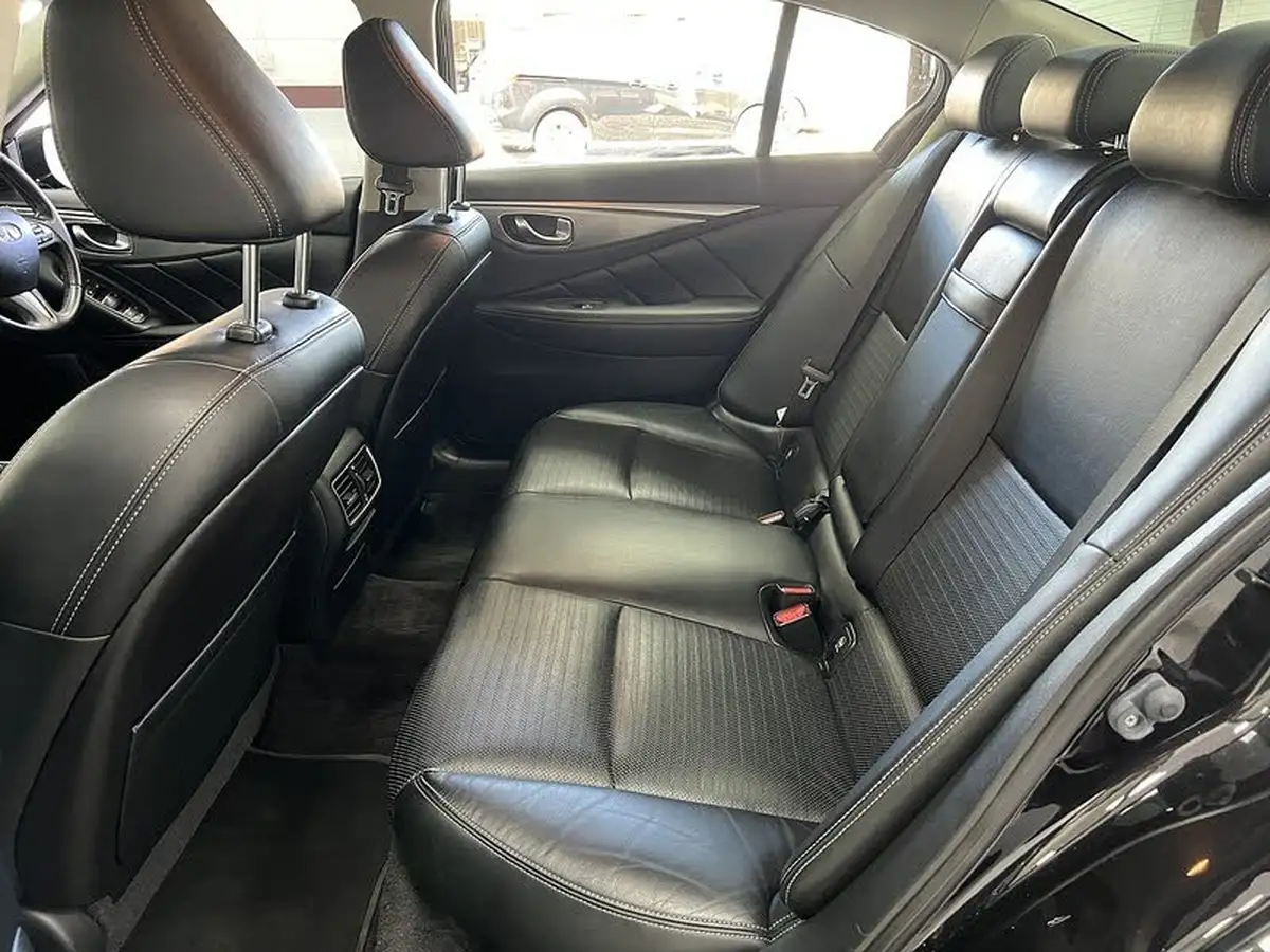 2016-infiniti-q50-20-sport-big-16