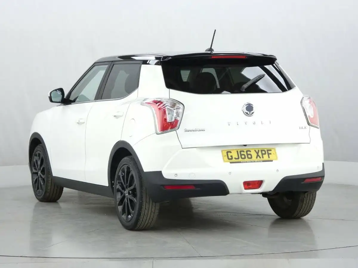 2016-kgm-ssangyong-tivoli-16-elx-big-5