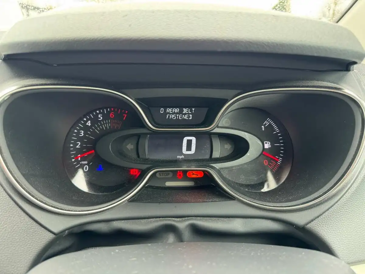 2018-renault-captur-09-tce-gt-line-big-18