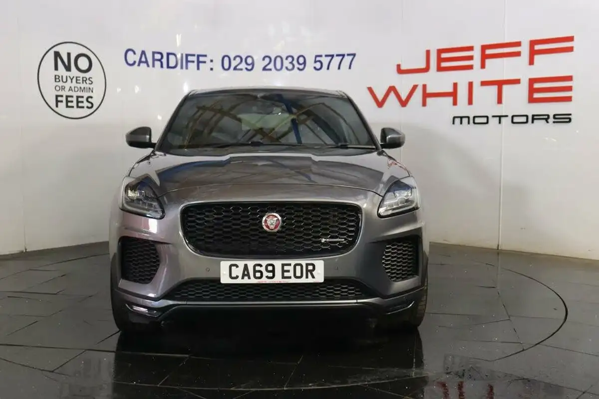 2020-jaguar-e-pace-20-i4d-chequered-flag-150ps-big-6