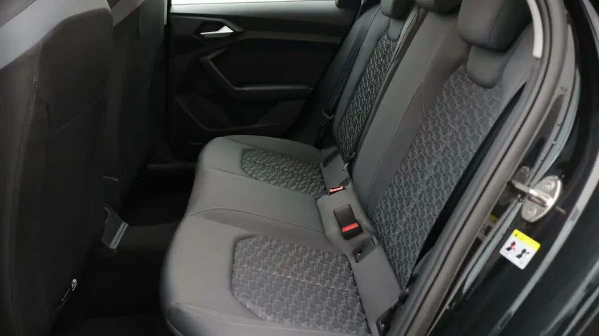 2022-audi-a1-10-25-tfsi-sport-big-16