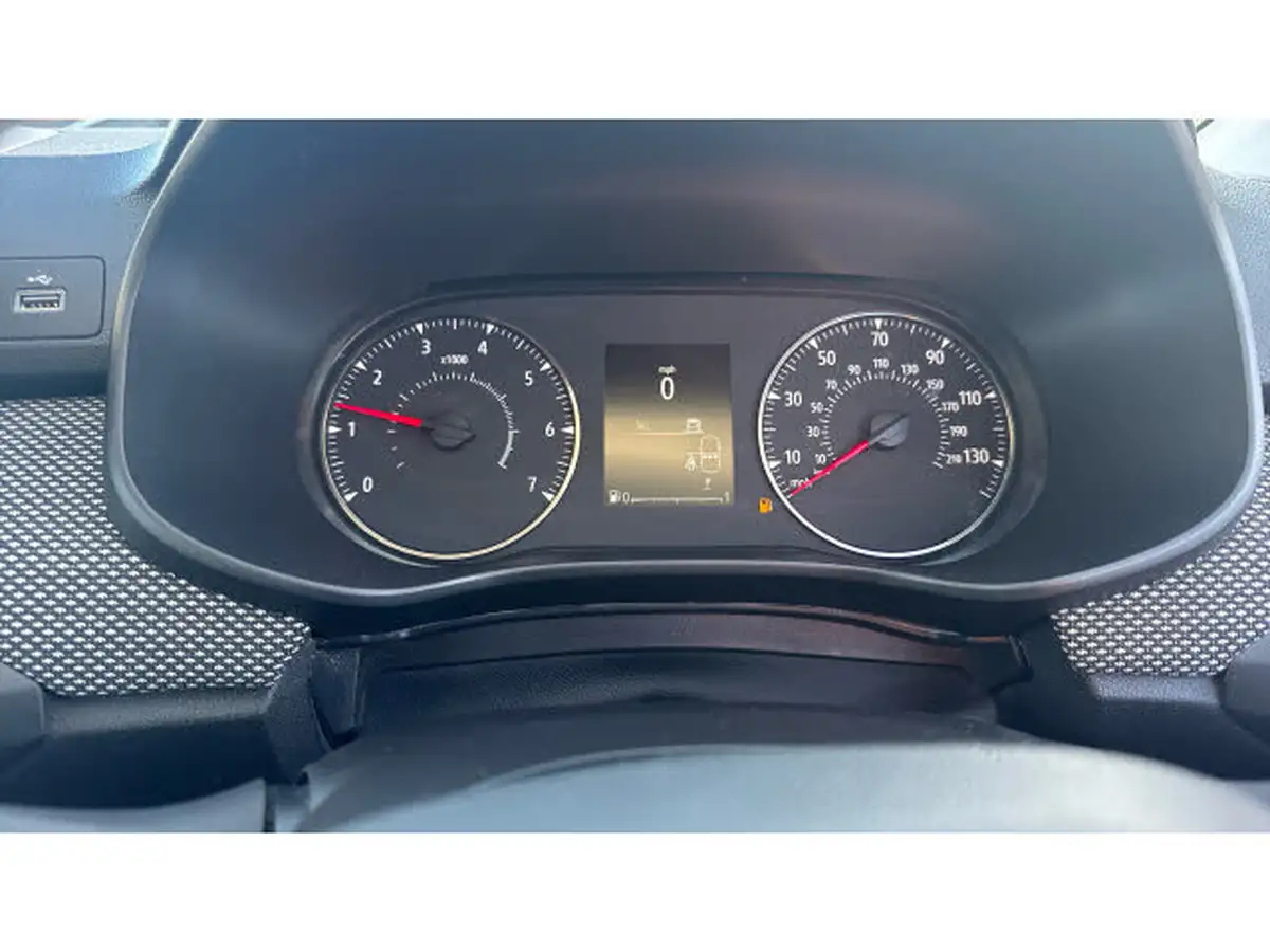 2022-dacia-sandero-stepway-10-tce-comfort-90bhp-big-27