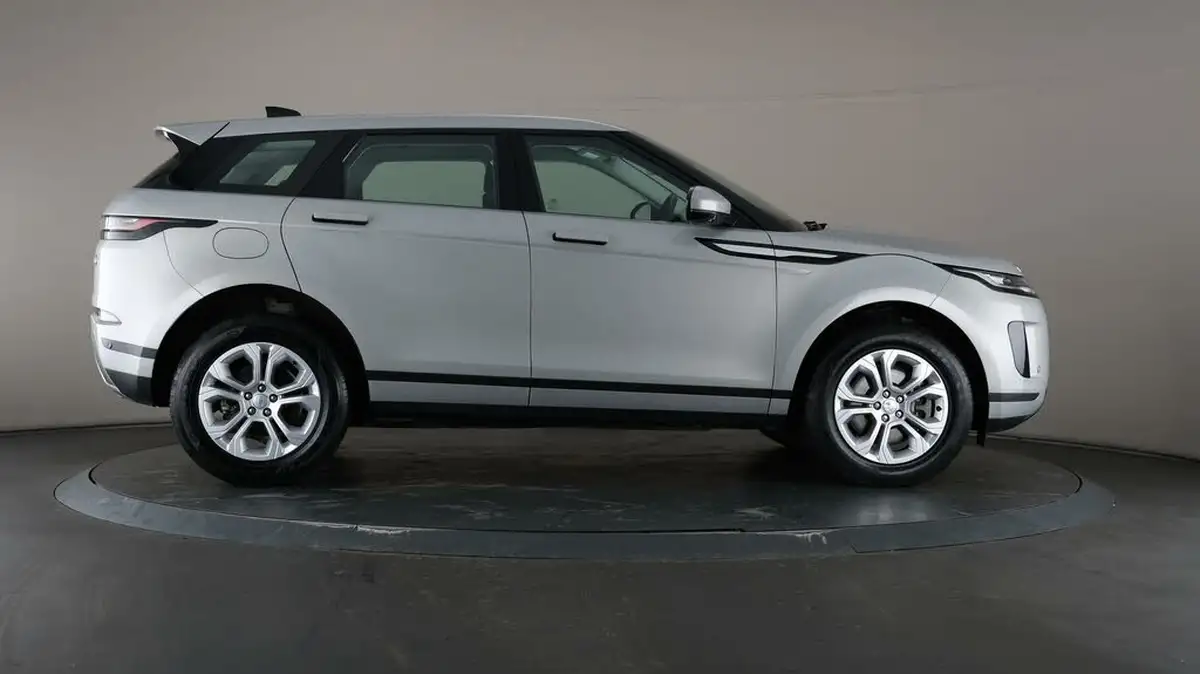 2022-land-rover-range-rover-evoque-20-d165-s-big-55
