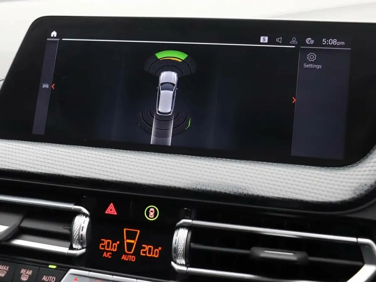 2022-bmw-1-series-15td-116d-sport-dct-big-12