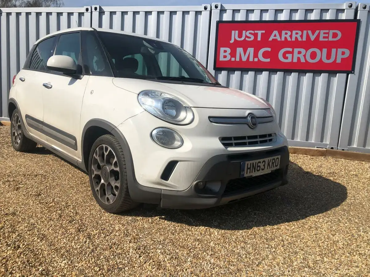 2013-fiat-500l-16-multijet-trekking-big-0