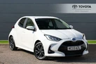 2022-toyota-yaris-15-vvt-i-design-small-0