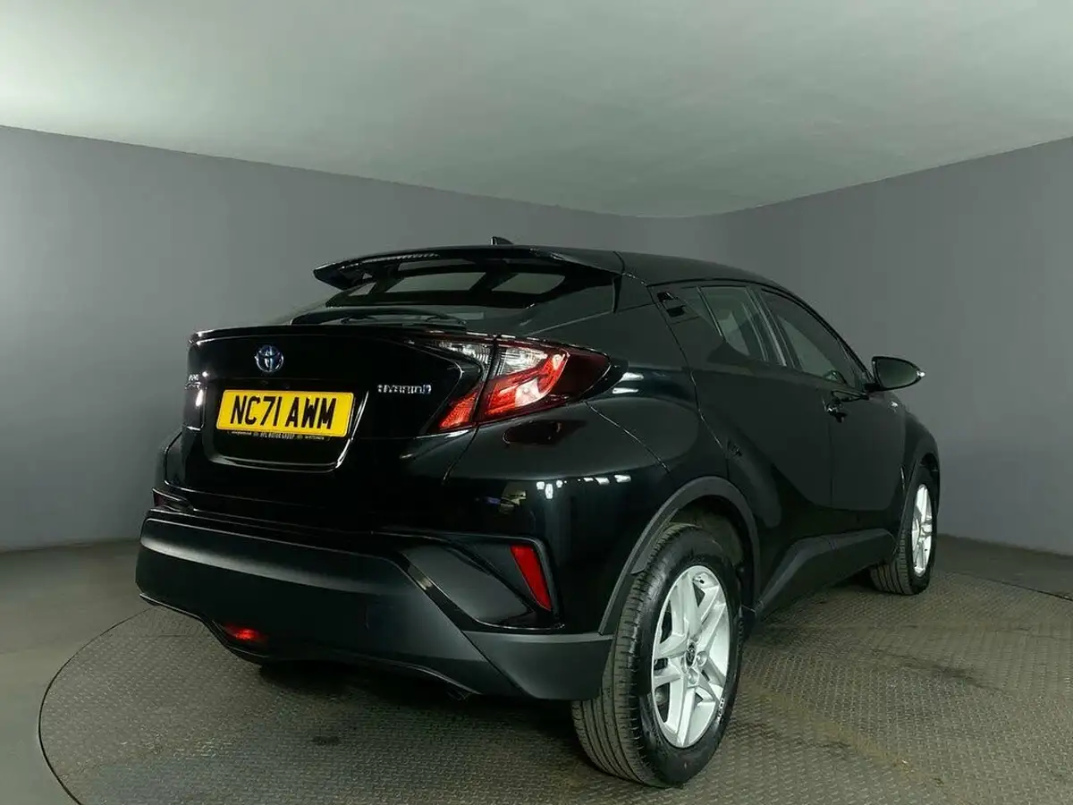 2022-toyota-c-hr-18-vvt-i-icon-big-7