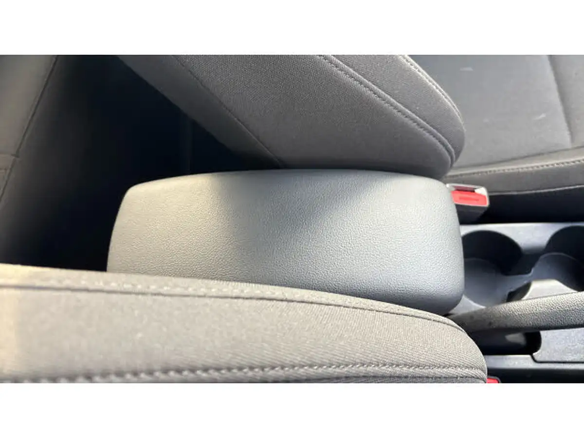 2024-hyundai-i20-10-t-gdi-premium-big-54