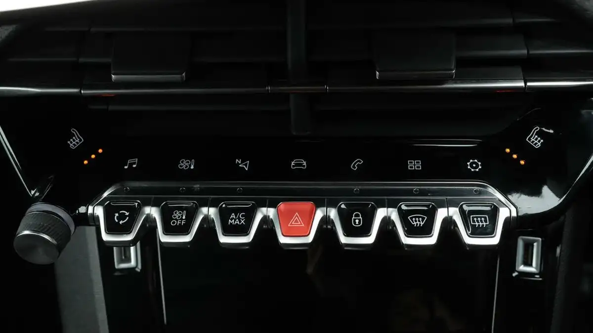 2022-peugeot-2008-suv-12-puretech-gt-eat8-big-27