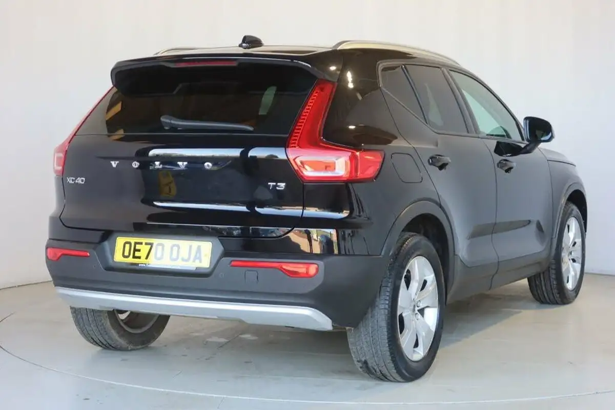 2021-volvo-xc40-15-t3-momentum-163bhp-geartronic-big-11