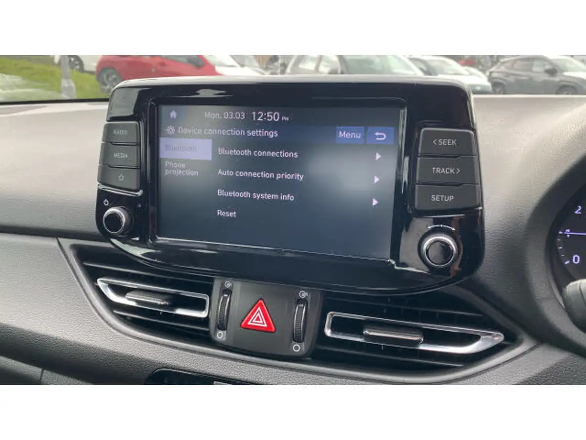 2022-hyundai-i30-10-t-gdi-se-connect-hatchback-big-28
