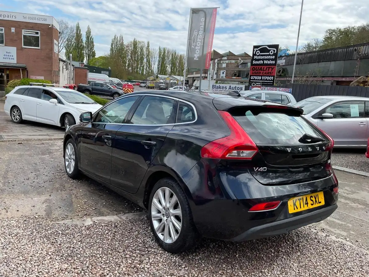 2014-volvo-v40-16td-d2-se-lux-big-67